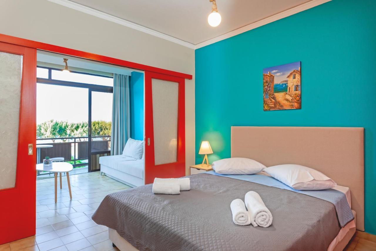 Orange Apartment *